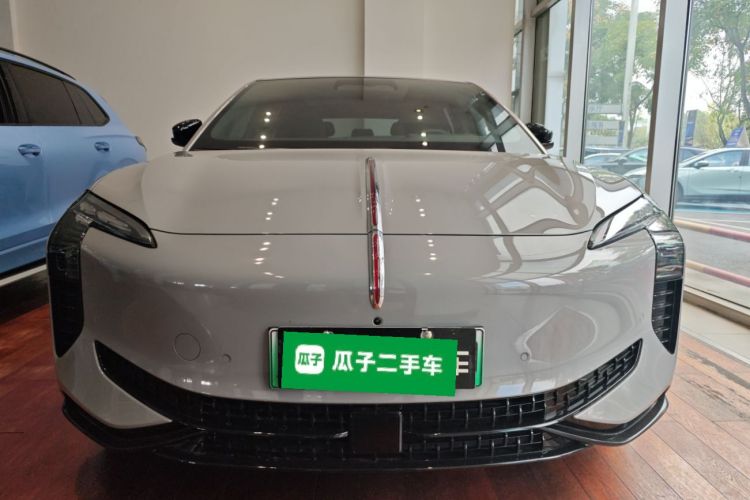 红旗EH7 2025款 640 四驱 智选版车身外观2