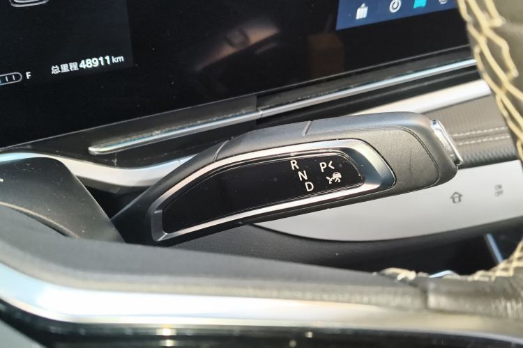 上汽大通MAXUS 大通G90 2022款 2.0T 星际七座版中控内饰18