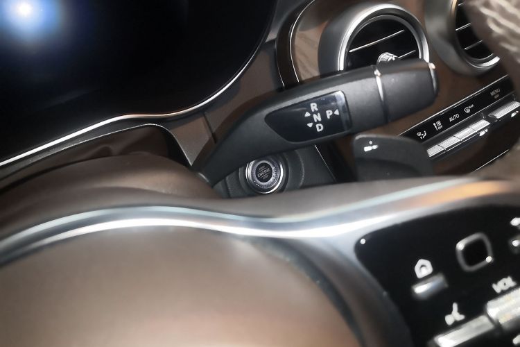 奔驰GLC 2022款 改款二 GLC 260 L 4MATIC 豪华型局部细节18