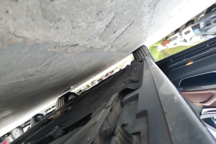 宝马5系 2014款 535Li 领先型局部细节9002