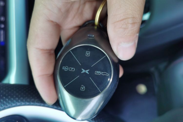 小鹏P7 2020款 586N中控内饰7001