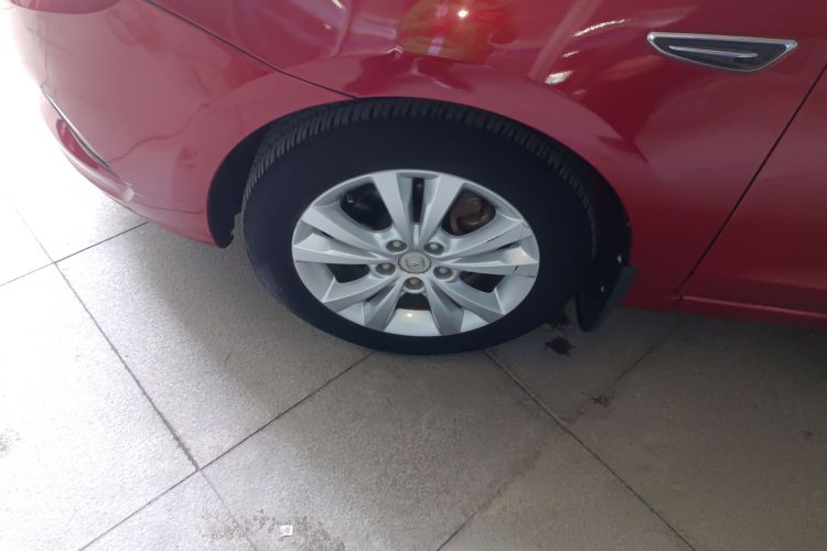 长安 逸动 2014款 1.6L 自动豪华型车身外观6007