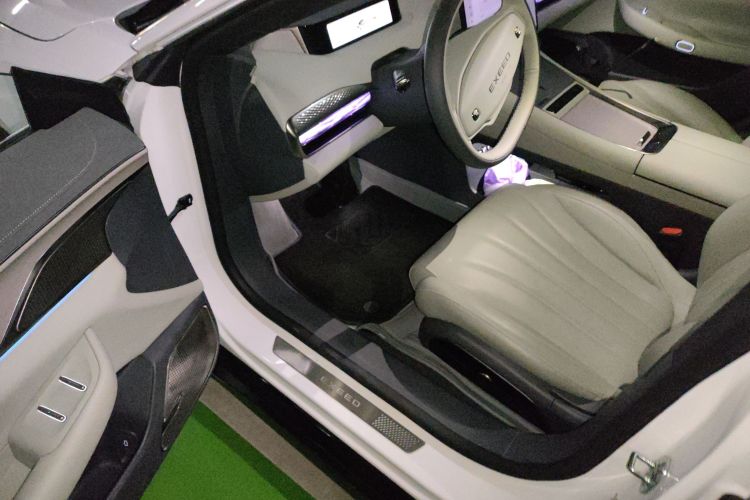 星途 星纪元 ES 2024款 Max长续航版中控内饰20