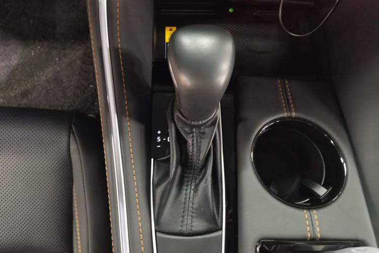 丰田 亚洲龙 2024款 双擎 2.5L XLE尊贵版中控内饰18