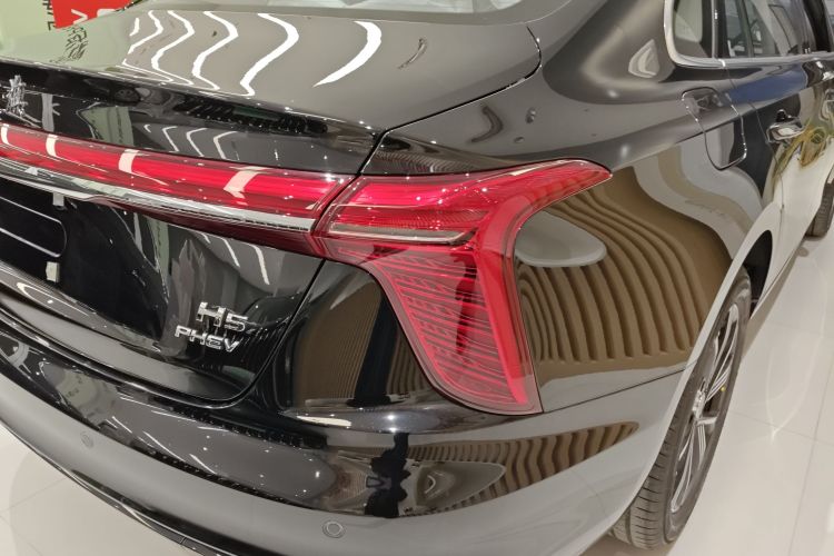 红旗H5 PHEV 2025款 170 超混版车身外观6006