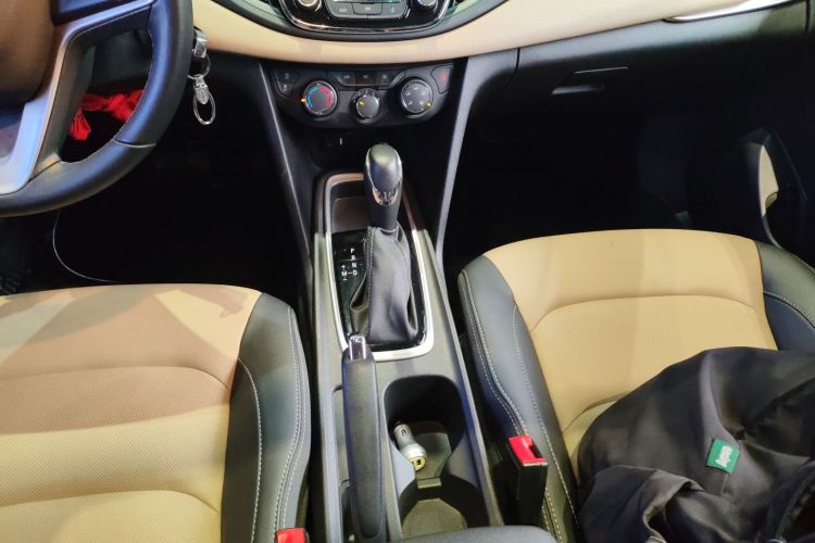 雪佛兰 科鲁泽 2022款 320 自动悦享天窗版中控内饰18