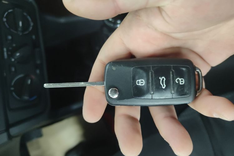 大众 桑塔纳 2021款 1.5L 手动风尚版中控内饰11