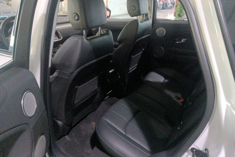 路虎 揽胜极光 2018款 240PS SE 智耀版中控内饰7004