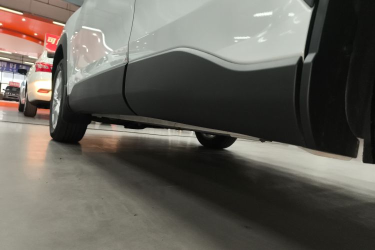 丰田 卡罗拉锐放 2024款 2.0L 先锋版局部细节9002