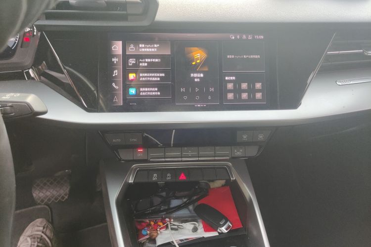 奥迪A3 2021款 A3L Limousine 35 TFSI 进取运动型中控内饰16