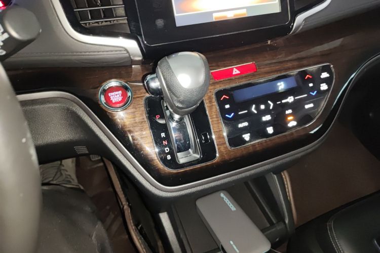 本田 奥德赛 2017款 2.4L 智享版中控内饰18