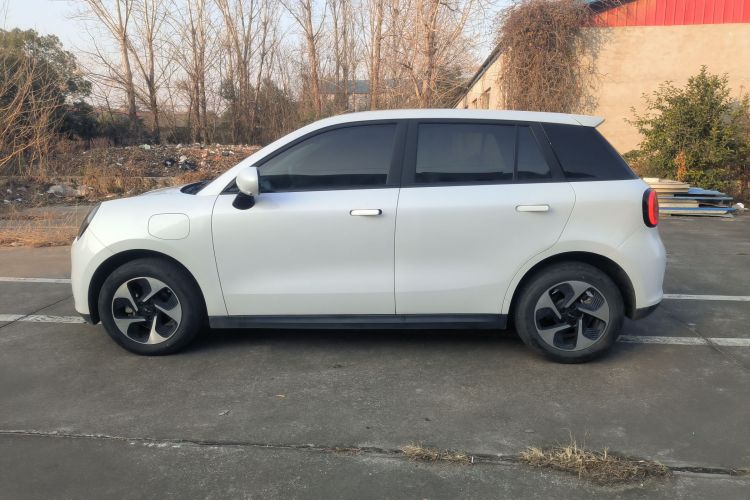 江淮钇为 钇为3 2024款 挚爱版 330km Air车身外观4