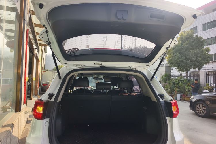 长安CS75 2016款 1.8T 自动精英型 国V局部细节23