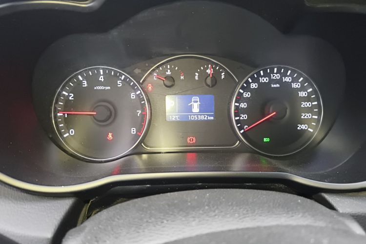 起亚 佳乐 2013款 2.0L 7座自动标准版 国IV中控内饰14