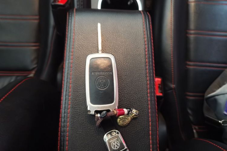 大众 甲壳虫 2017款 180TSI 尚乐版中控内饰7001