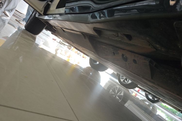 哪吒汽车 2023款 哪吒U-Ⅱ 挑战版 500 U秀 磷酸铁锂局部细节9002