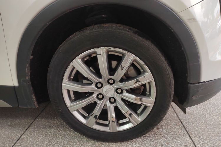 凯迪拉克XT4 2018款 28T 两驱领先型车身外观6006