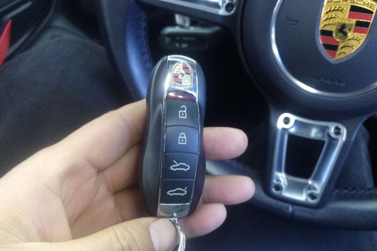 保时捷718 2019款 Boxster T 2.0T中控内饰7001