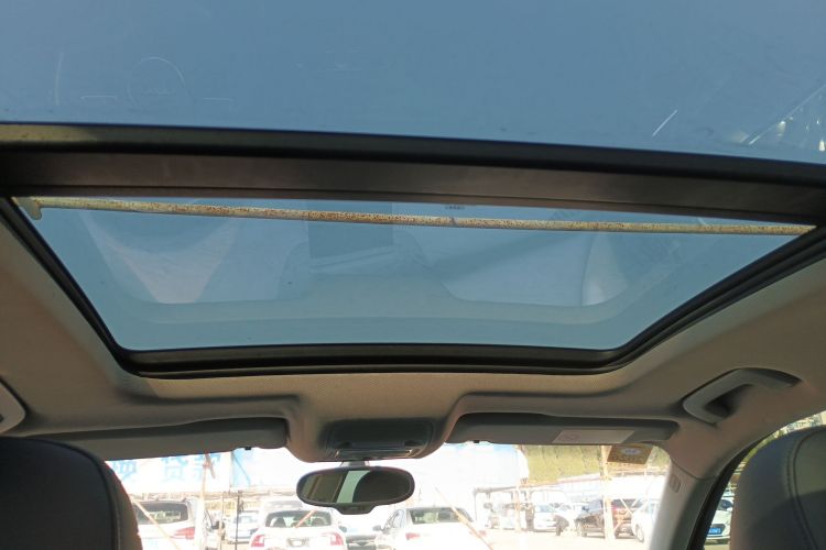 奥迪Q3 2015款 30 TFSI 进取型中控内饰22