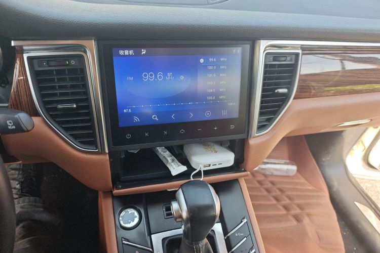 众泰SR9 2017款 2.0T 自动极致之路版中控内饰16