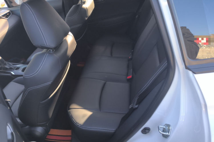 丰田 卡罗拉锐放 2023款 2.0L 精英版中控内饰7004