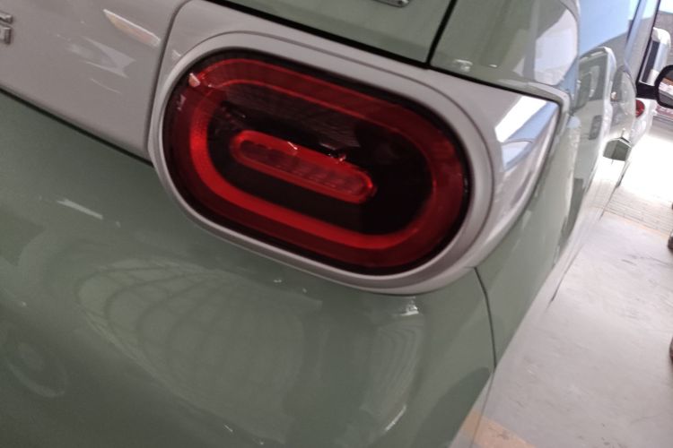 五菱汽车 宏光MINIEV 2024款 第三代 215km 青春版车身外观9