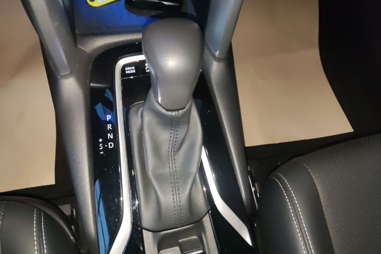 丰田 锋兰达 2023款 2.0L 智能电混双擎 尊贵版中控内饰18