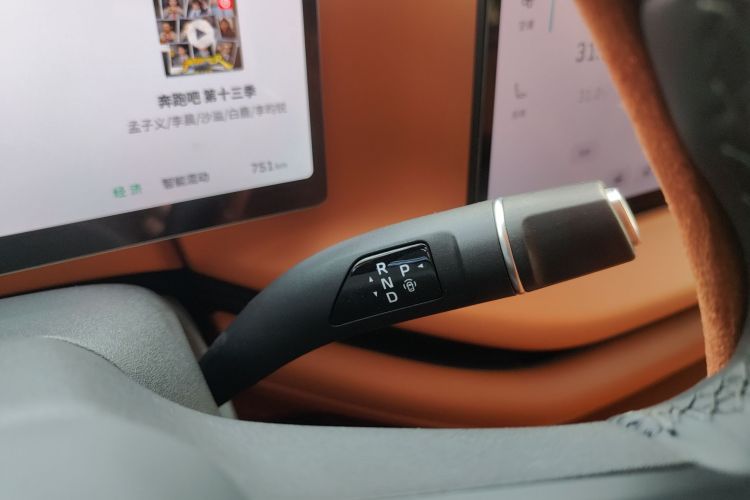 魏牌 蓝山 2025款 四驱 Max局部细节18