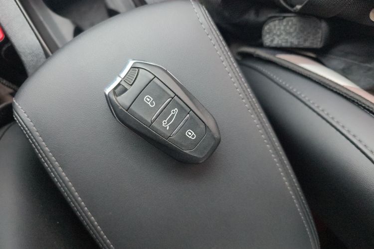 标致408 2020款 360THP 十周年纪念版中控内饰11