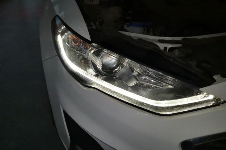 福特 蒙迪欧 2020款 EcoBoost 180 时尚型车身外观8