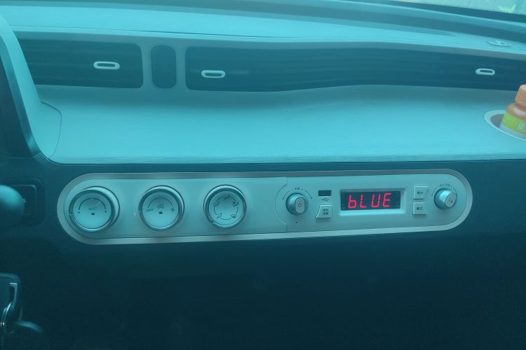 五菱汽车 宏光MINIEV 2021款 马卡龙时尚款 磷酸铁锂局部细节16