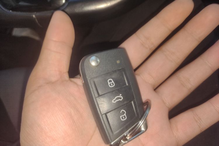 大众 高尔夫 2020款 挚爱版 280TSI DSG舒适型中控内饰11