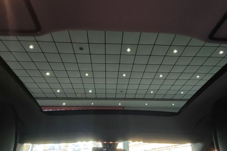 奔驰C级 2019款 C 260 L 运动版局部细节22