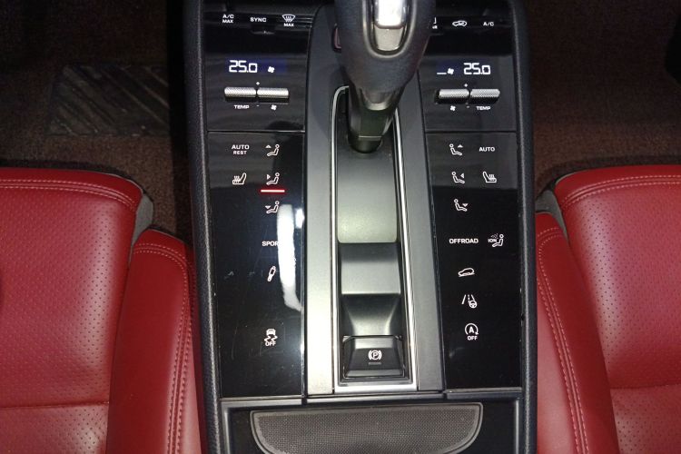 保时捷 2022款 Macan 2.0T局部细节16