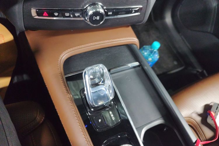 沃尔沃XC90 2021款 B6 智雅豪华版 7座中控内饰18