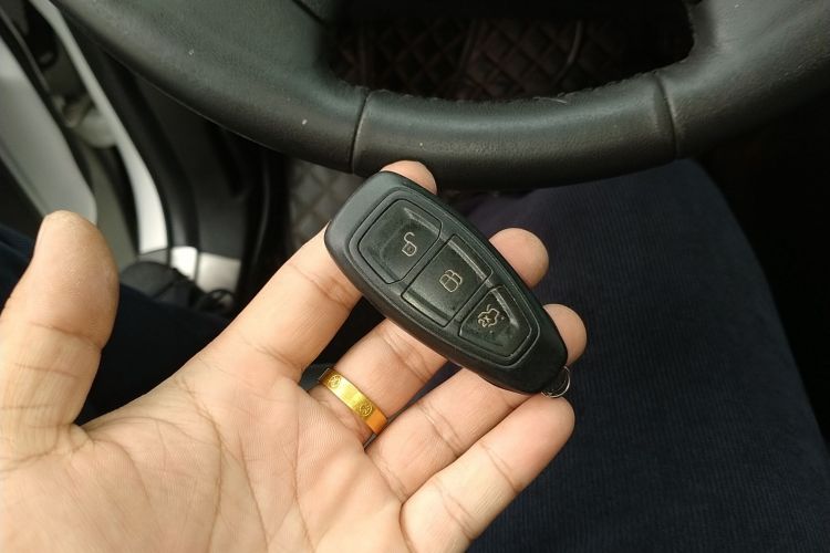 福特 翼虎 2015款 2.0L GTDi 四驱精英型中控内饰7001