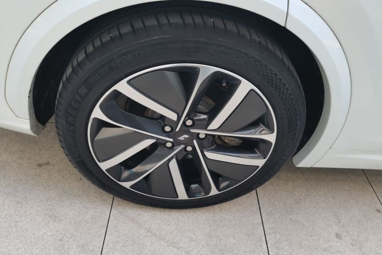 理想汽车 理想L7 2023款 Pro车身外观6008