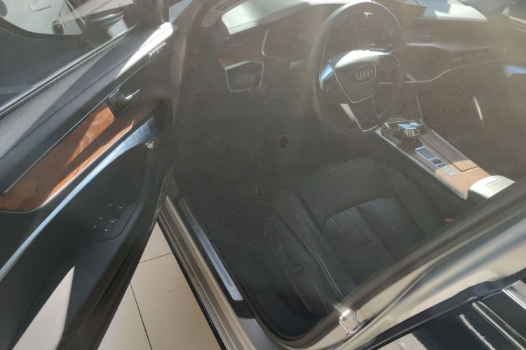 奥迪A6L 2021款 40 TFSI 豪华致雅型中控内饰20