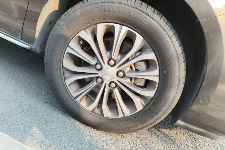 别克GL8 2023款 陆上公务舱 智享型车身外观10