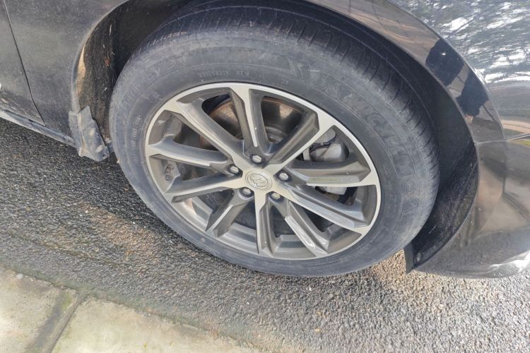 别克 君越 2020款 652T 精英型车身外观10