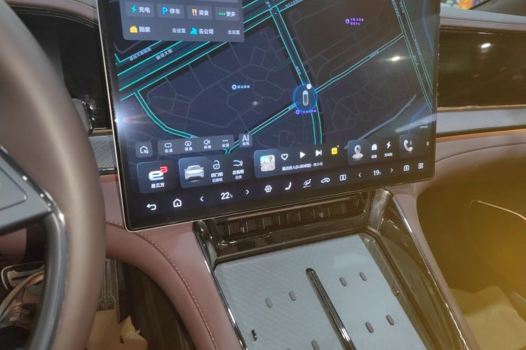 腾势Z9GT 2024款 1100四驱Ultra版中控内饰16