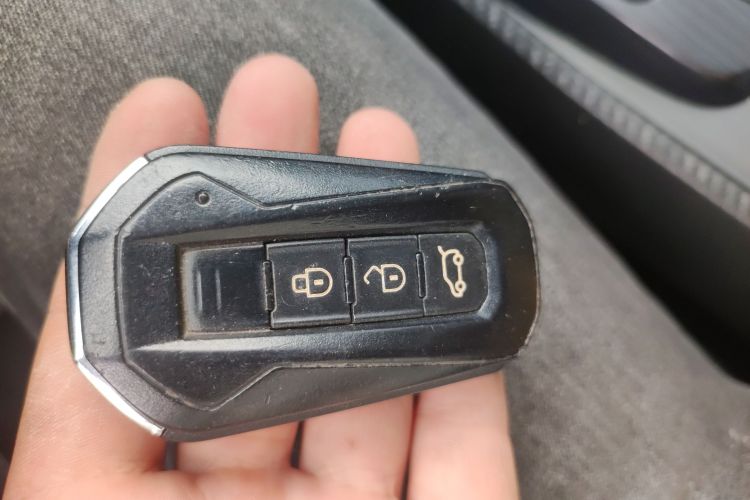 江铃 驭胜S330 2016款 1.5L GTDi 自动两驱尊贵版中控内饰7001