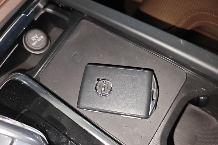 沃尔沃XC90 2023款 B6 智雅豪华版 7座中控内饰11