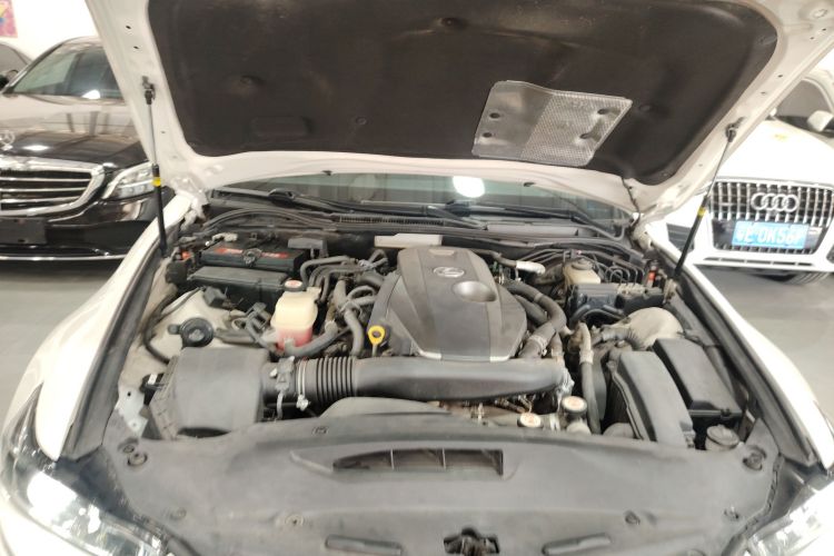 雷克萨斯IS 2017款 300 锋尚版局部细节24