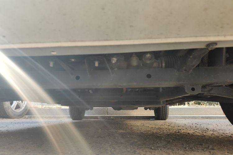 奔腾小马 2025款 222km 灵动马局部细节9007