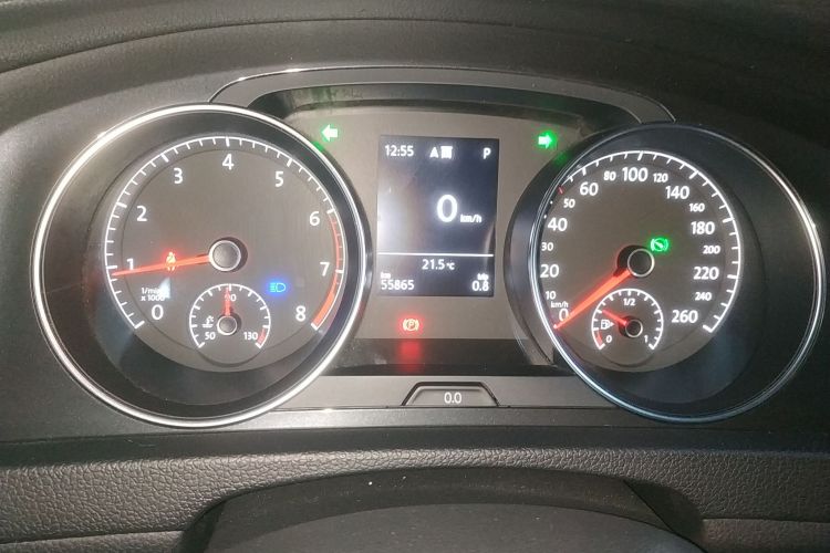 大众 高尔夫 2019款 200TSI DSG舒适进取版 国VI中控内饰14