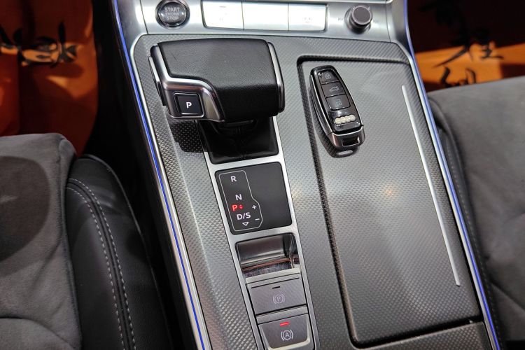 奥迪A6L 2023款 40 TFSI 豪华动感型中控内饰18