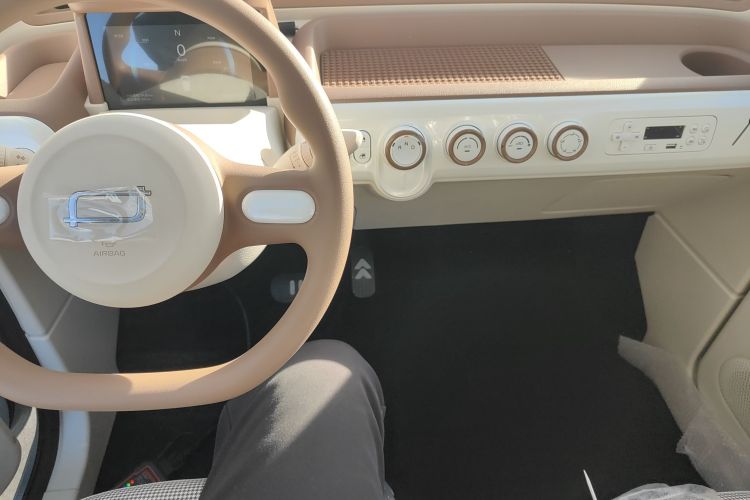 奔腾小马 2026款 222km 萌趣马 Plus中控内饰12