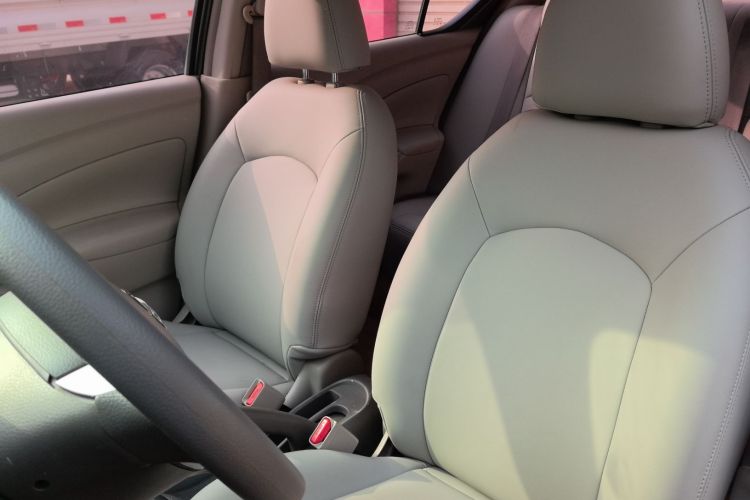 日产 阳光 2015款 1.5XE CVT舒适版中控内饰19