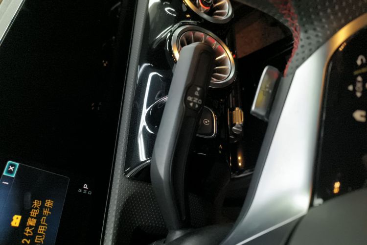 奔驰A级 2023款 A 200 L 时尚型中控内饰18